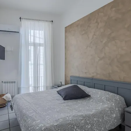 Vibrant Trastevere 2 Bedrooms On Via Del Moro *