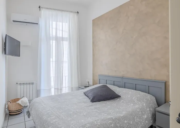 Lägenhet Vibrant Trastevere 2 Bedrooms On Via Del Moro